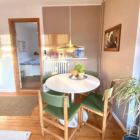 En Hel I Midtbyen - Centralt, Hyggelig Og Taet Pa Alt!