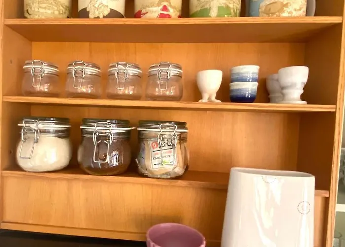 Апартаменты En Hel I Midtbyen - Centralt, Taet Pa Alt Og Med Parkering!