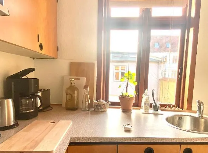 Апартаменты En Hel I Midtbyen - Centralt, Taet Pa Alt Og Med Parkering! Раннерс